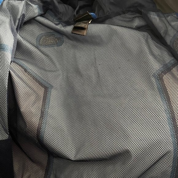 Youth The North Face Blue Triclimate 3-in-1 HyVent Boy's Medium 10/12 Waterproof - Picture 9 of 12